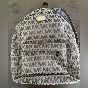 Michael Kors backpack in like new condition. Still has tag on.